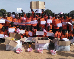 Intersurgical soutient un don d'équipement pour une académie de football en Gambie